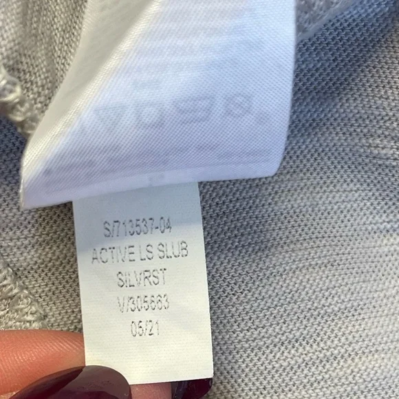 Banana Republic Gray Long Sleeve Tee with Keyhole & Bunching - Size Large - Picture 11 of 12